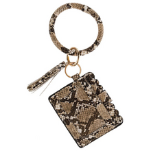 Load image into Gallery viewer, Toni Wristlet
